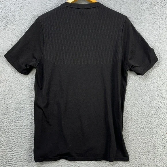 Gymshark Shirt Athletic Men Medium Black Work Out Gym Exercise Logo Short Sleeve